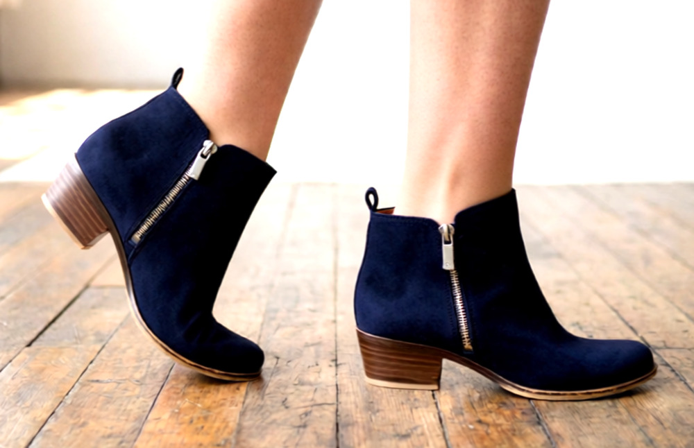 Lucky Brand Basel Dark Blue Suede Booties Side zipper 7.5